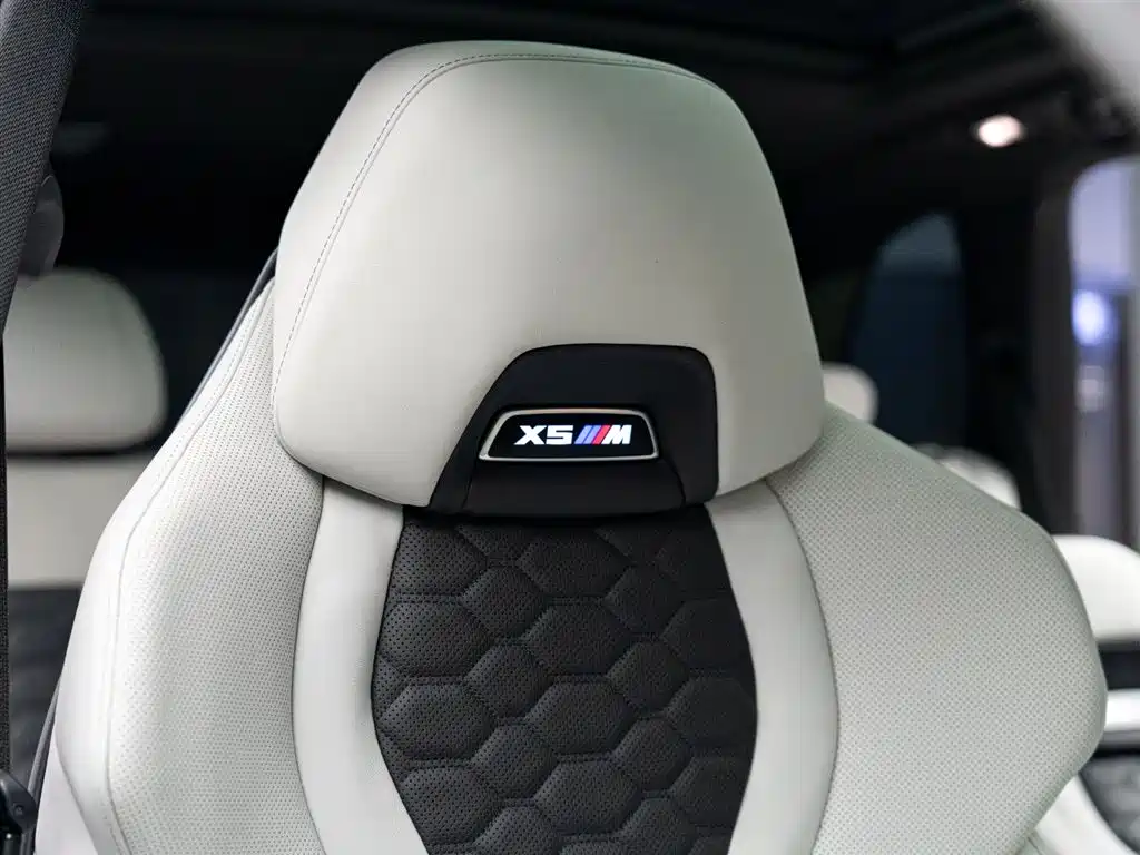 BMW X5 M 2023 — фото 15