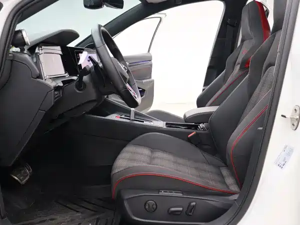 Volkswagen Golf GTI 2022
