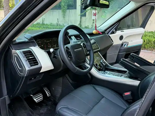 Land Rover Range Rover Sport 2013
