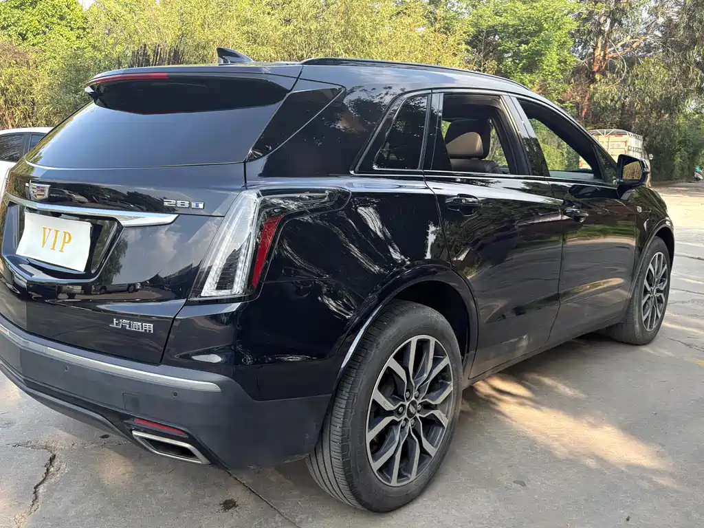 Cadillac XT5 2023 — фото 12