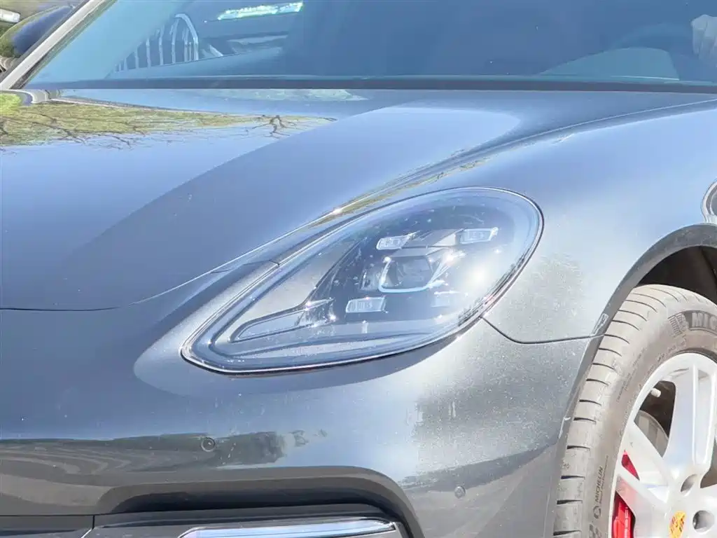 Porsche Panamera 2018 — фото 3