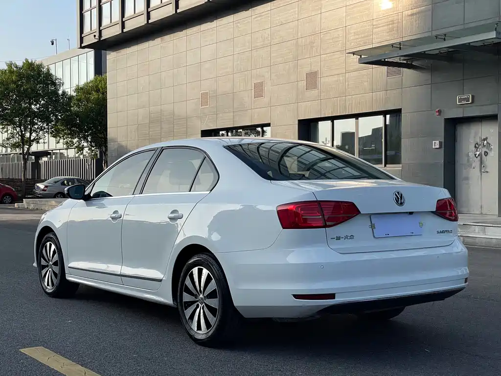 Volkswagen Sagitar 2017 — фото 12