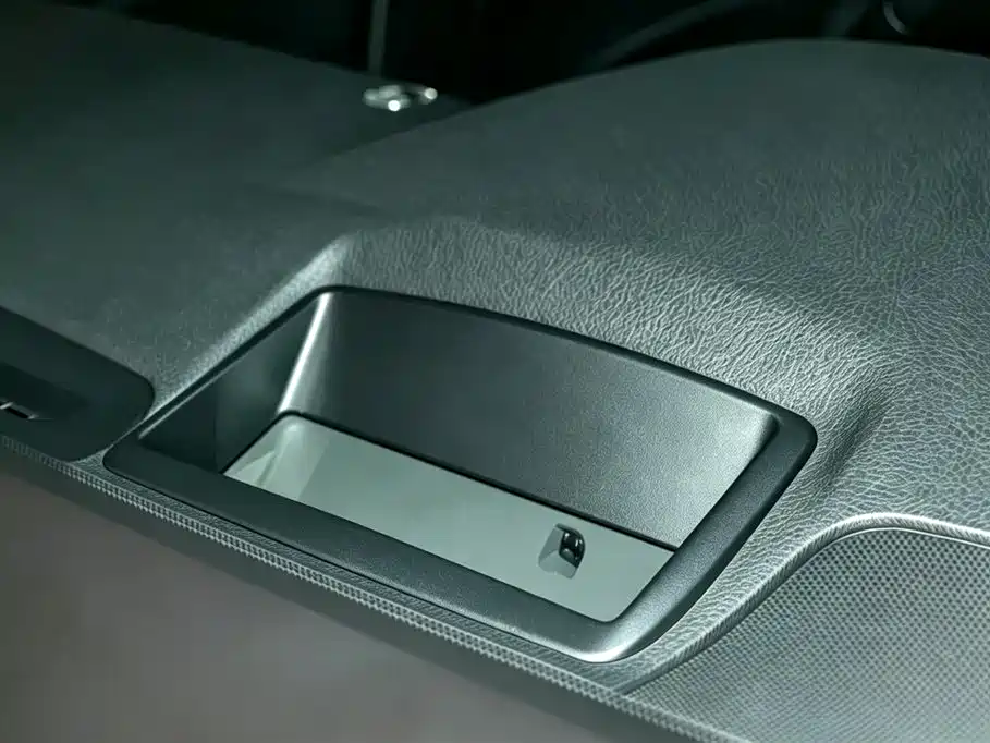 Toyota Camry 2019 — фото 19