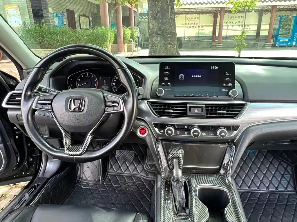 Honda Accord 2019 — фото 8
