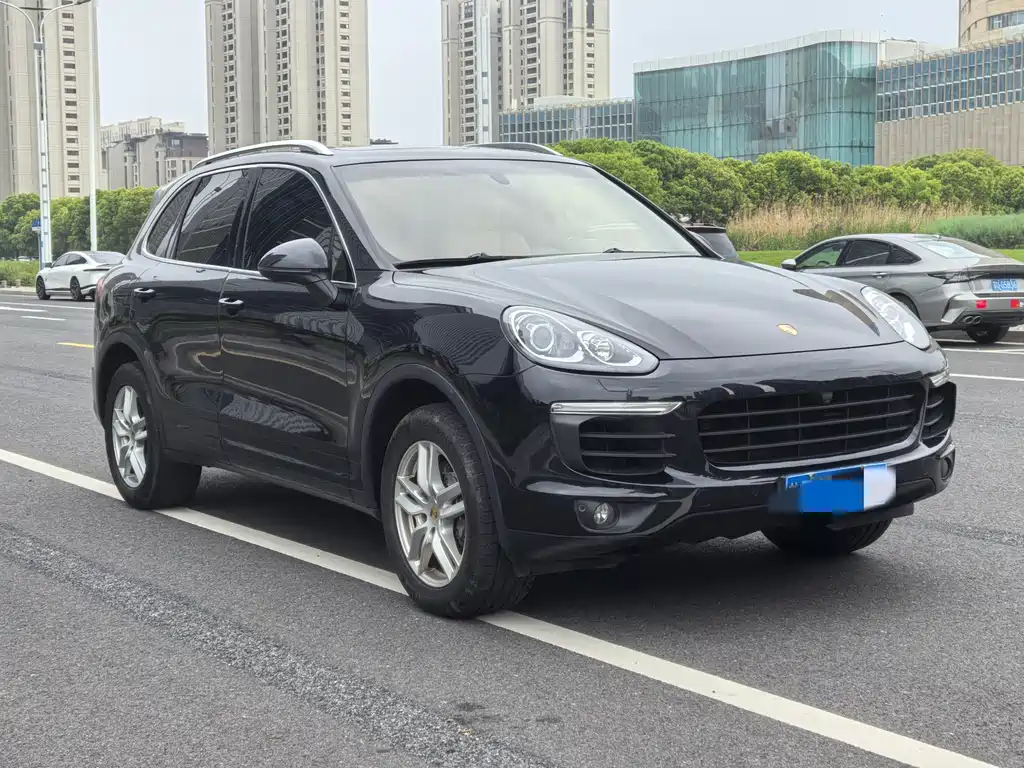Porsche Cayenne 2016 — фото 3