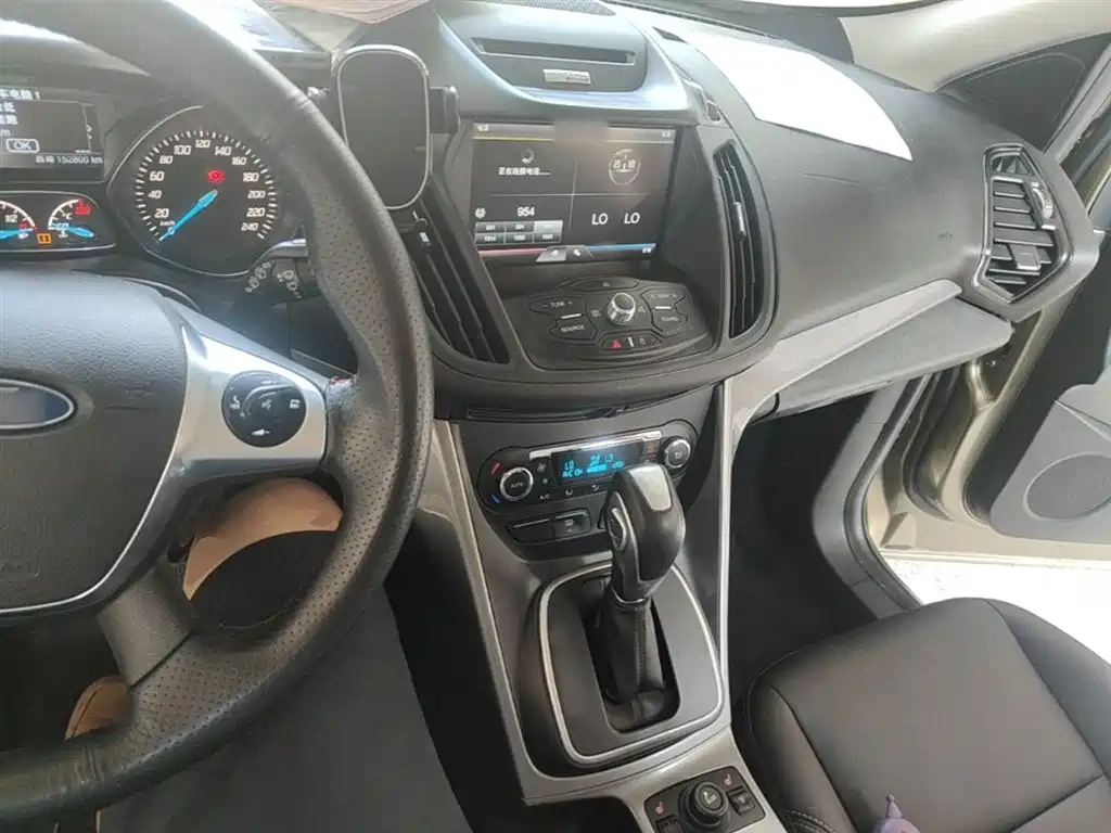 Ford Kuga 2016 — фото 10
