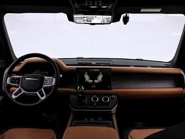 Land Rover Defender 2024
