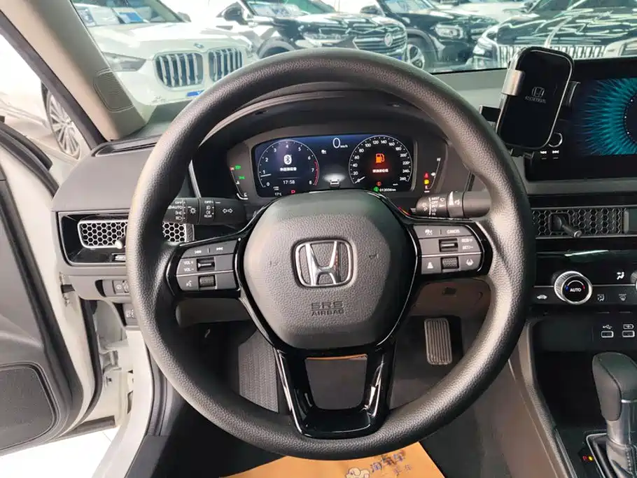 Honda Civic 2024 — фото 15
