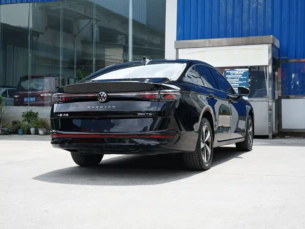Volkswagen Magotan 2024