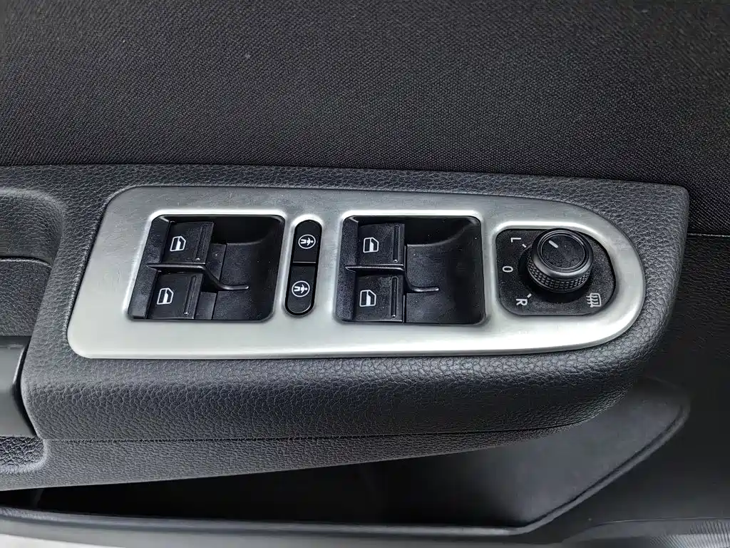 Volkswagen Sharan 2018 — фото 9