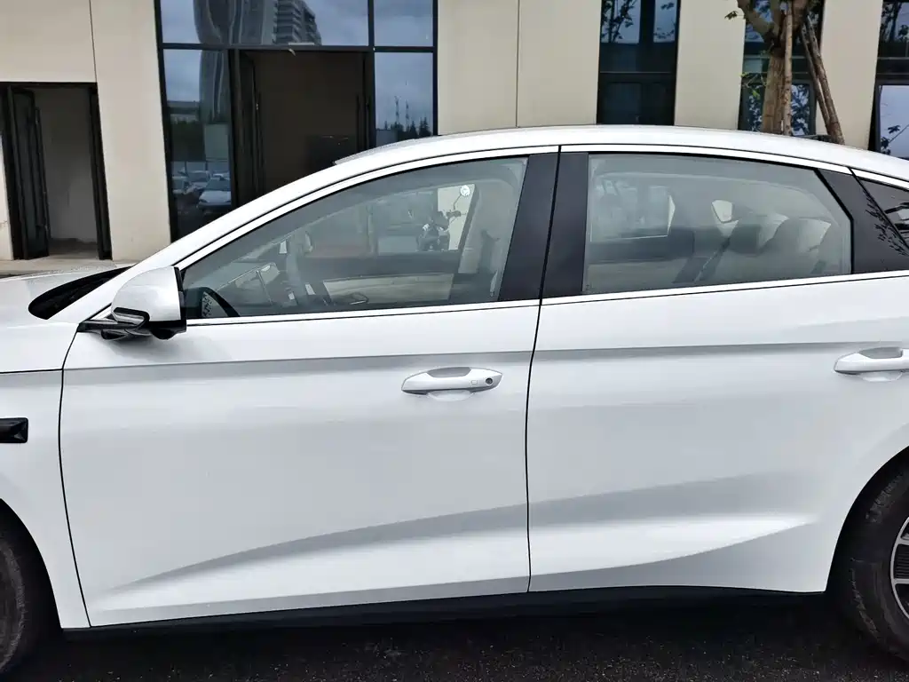 BYD Qin L 2025 — фото 19
