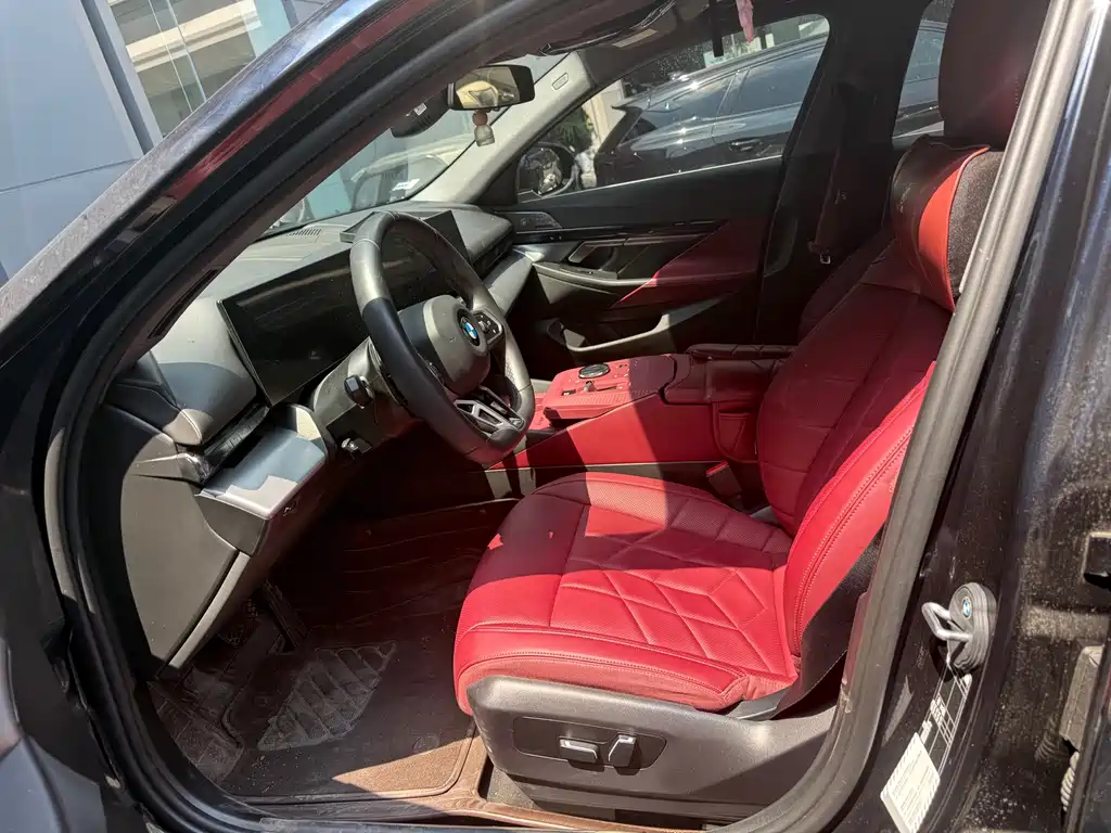BMW 5 Series 2025