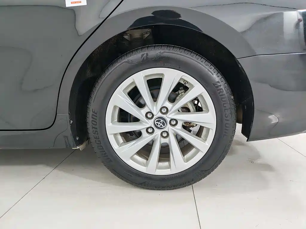 Toyota Camry 2022 — фото 18