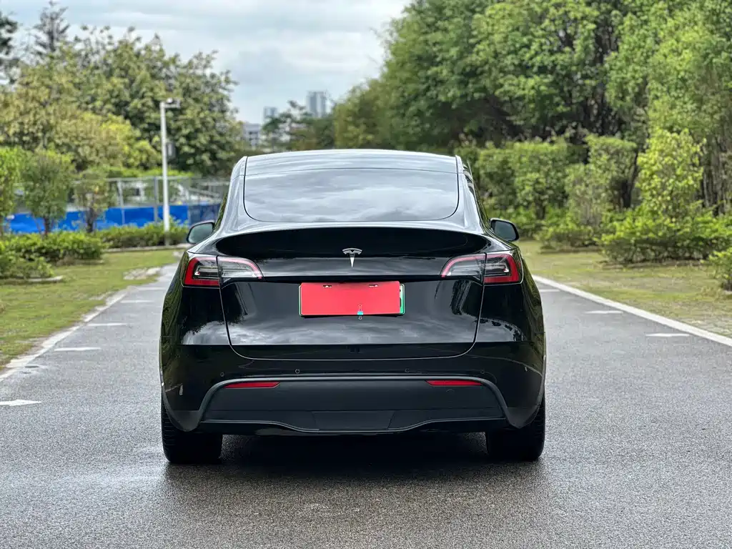 Tesla Model Y 2022 — фото 6