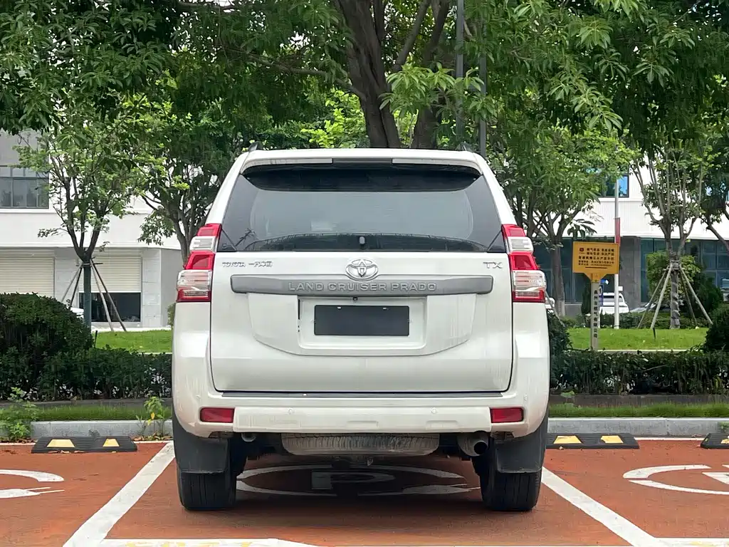 Toyota Prado 2017 — фото 8