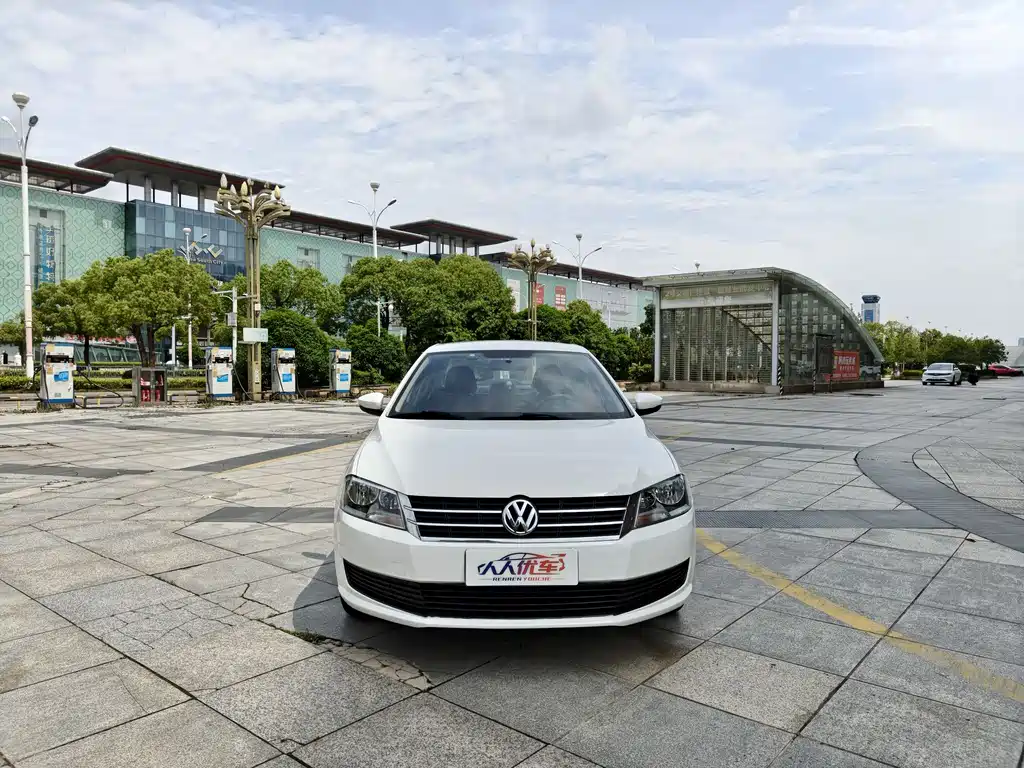 Volkswagen Lavida 2015 — фото 2