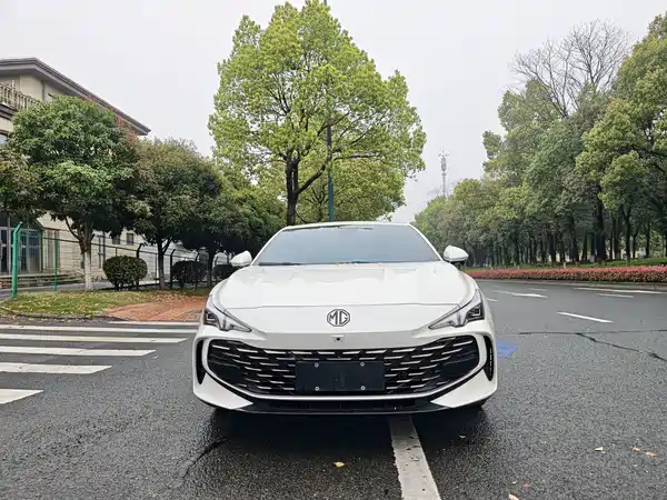MG MG7 2023