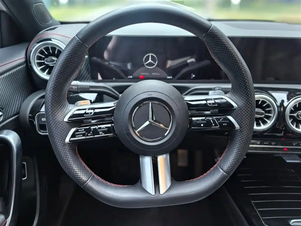 Mercedes-Benz A-Class 2024 — фото 18