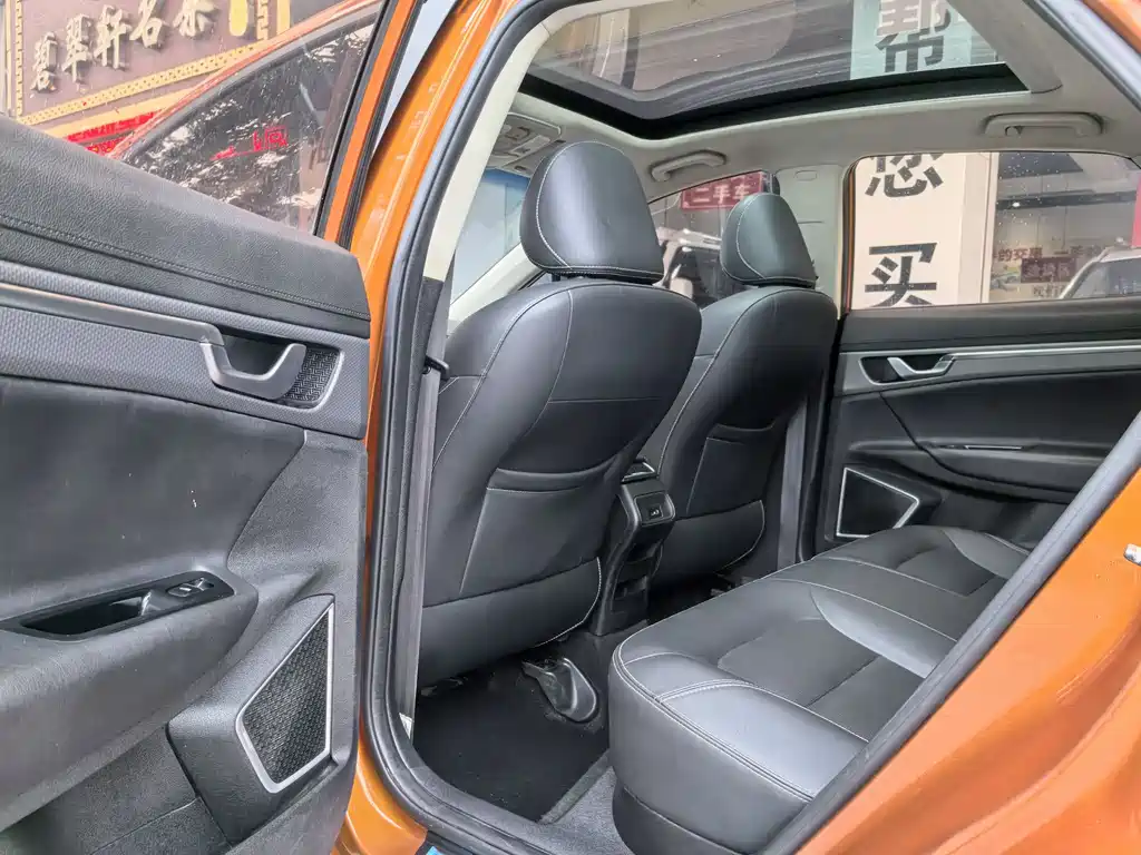 Geely Emgrand GS 2016 — фото 9