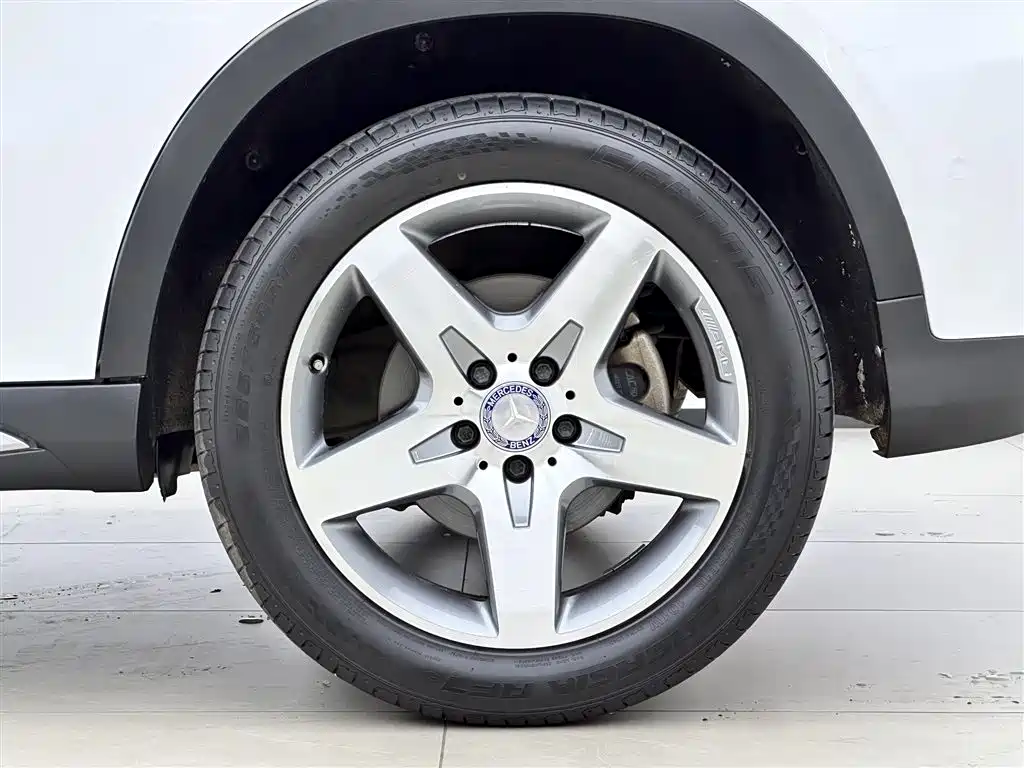 Mercedes-Benz GLA 2015 — фото 16