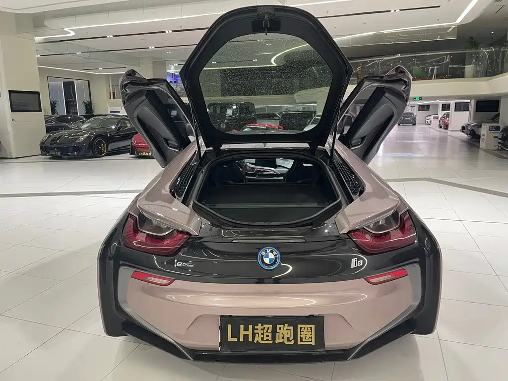 BMW i8 2018 — фото 19