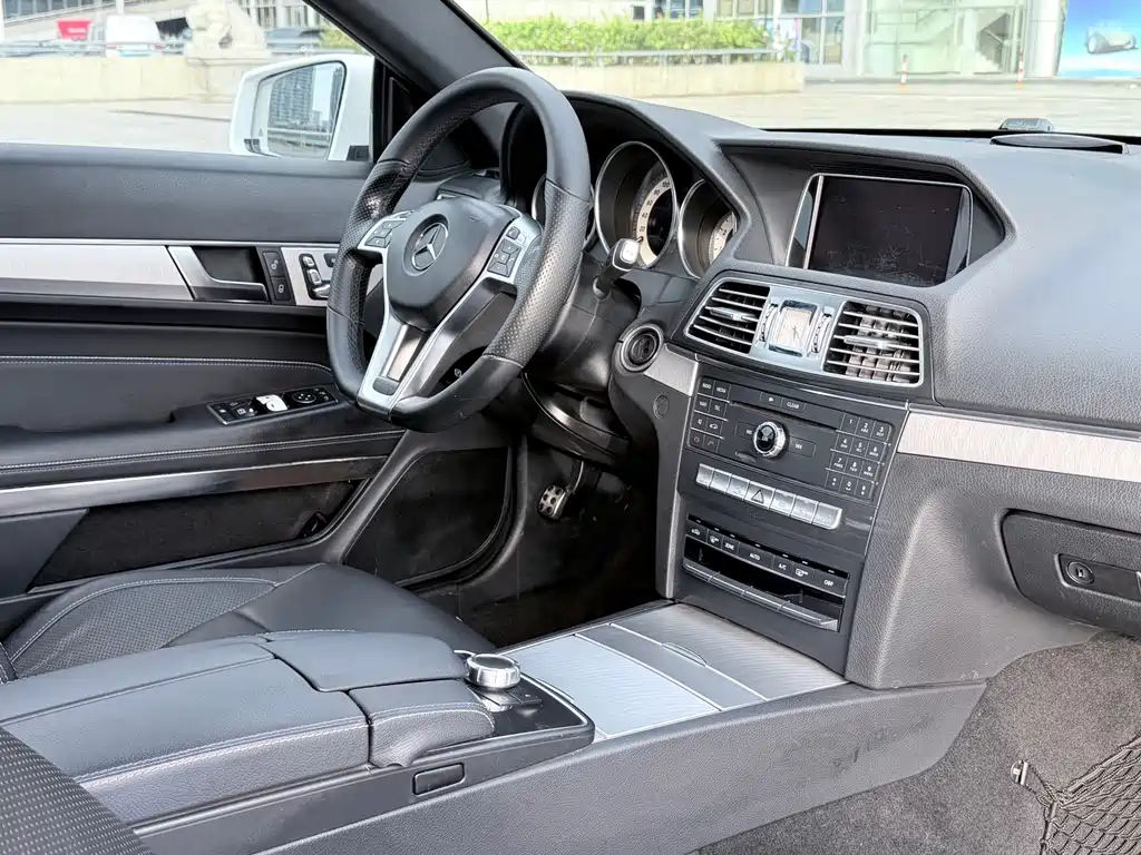 Mercedes-Benz E-Class 2017 — фото 11