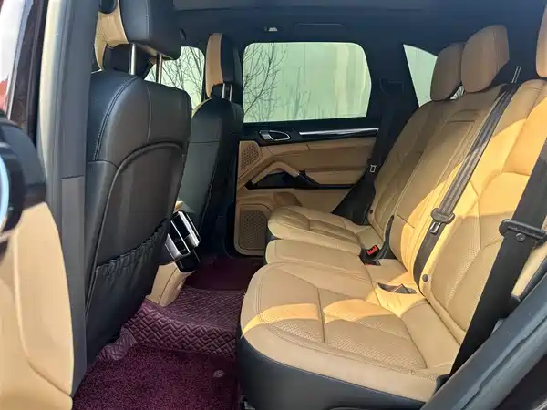 Porsche Cayenne 2016