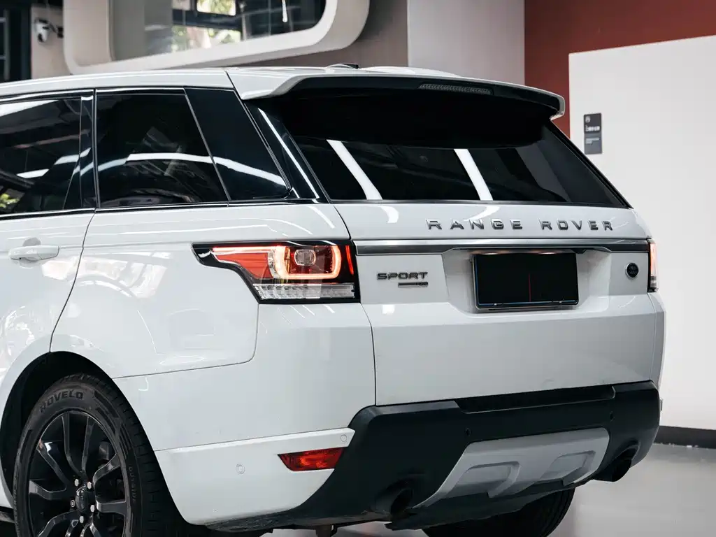 Land Rover Range Rover Sport 2015 — фото 8