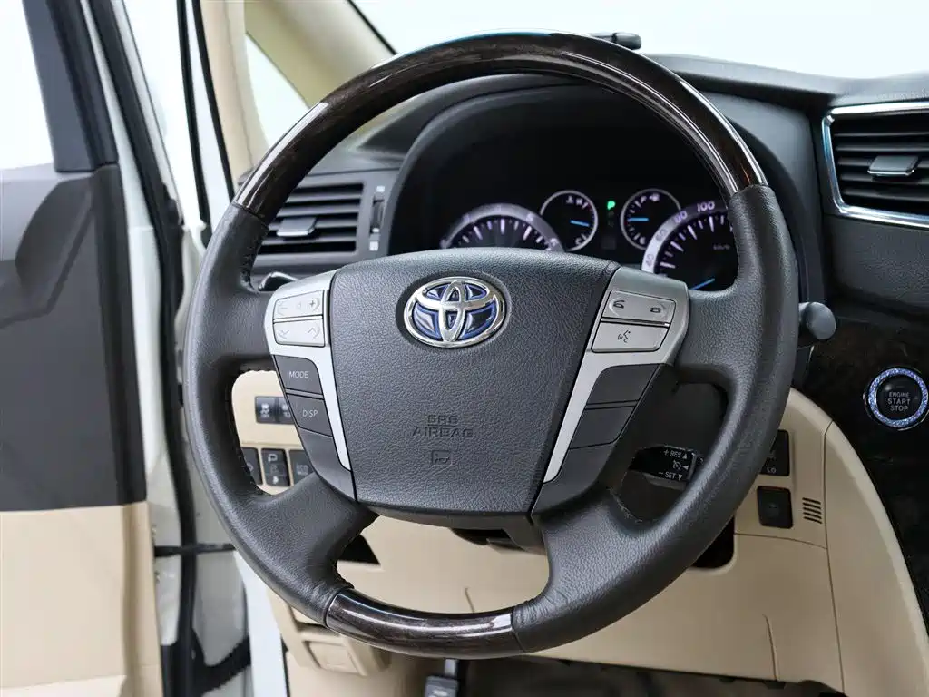 Toyota Alphard 2015 — фото 16