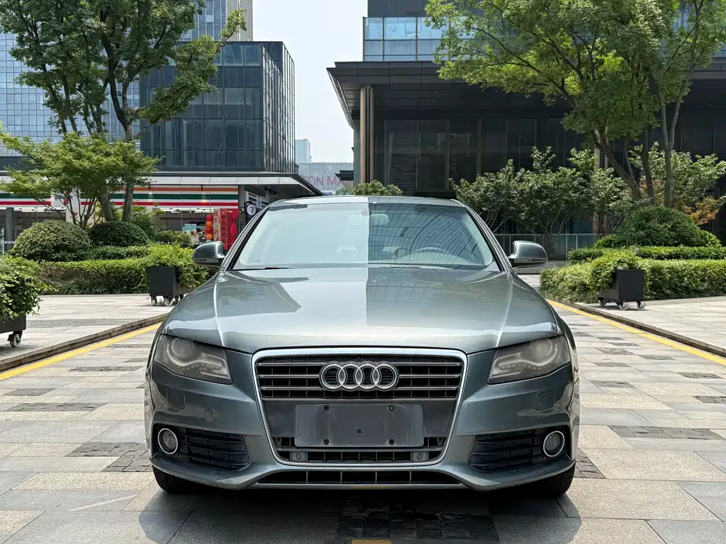 Audi A4L 2011