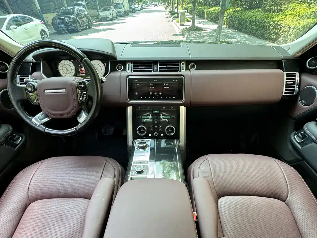 Land Rover Range Rover 2019 — фото 9