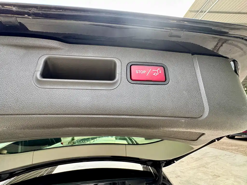 Mercedes-Benz R-Class 2015 — фото 41