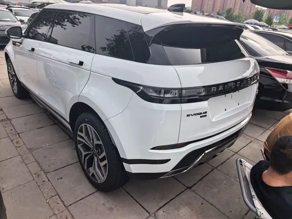 Land Rover Evoque 2022 — фото 4