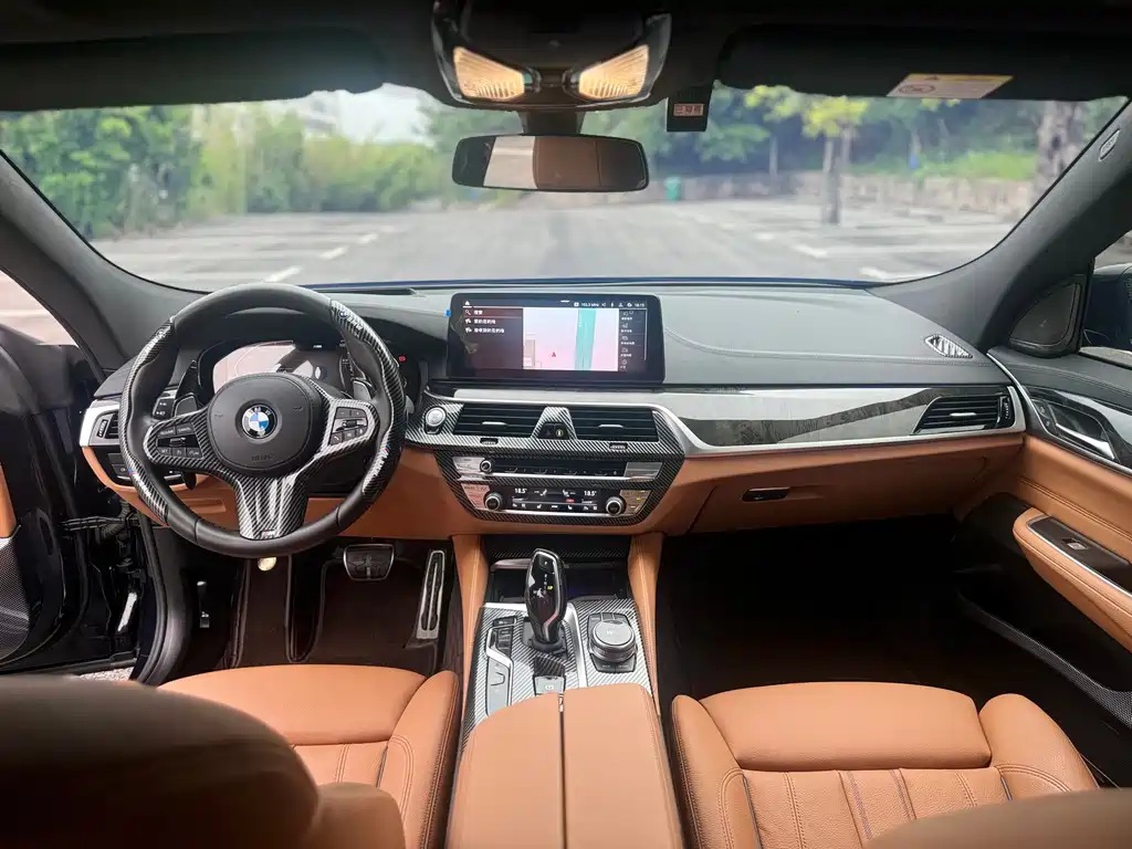 BMW 6 Series GT 2024 — фото 11