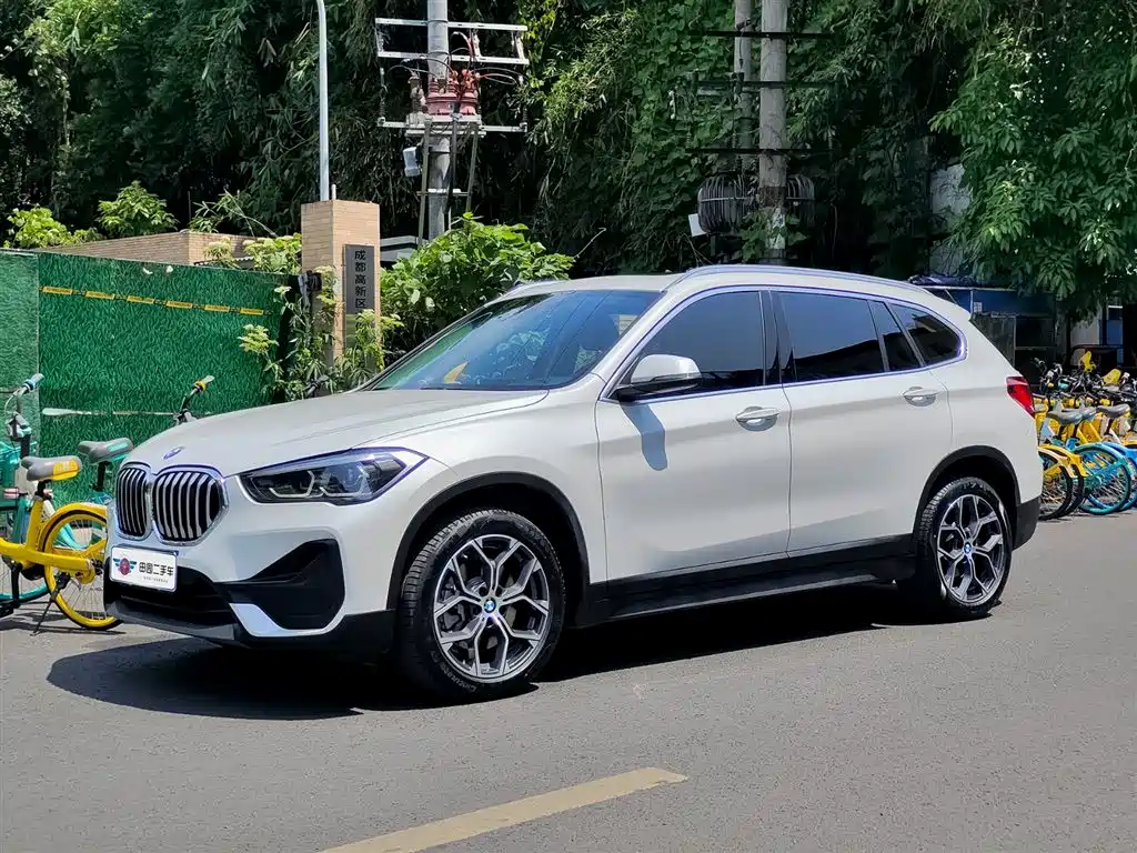 BMW X1 2022 — фото 1