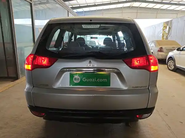 Mitsubishi Pajero Jinchang 2015