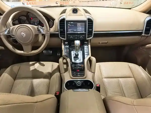 Porsche Cayenne 2011