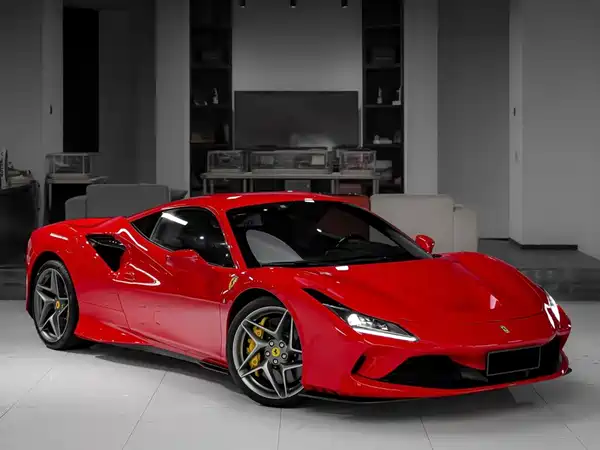 Ferrari F8 2021