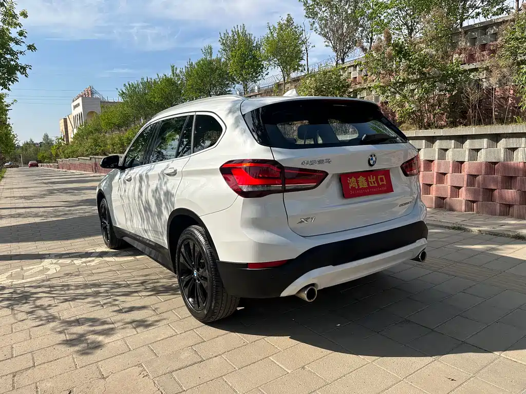 BMW X1 2022 — фото 8