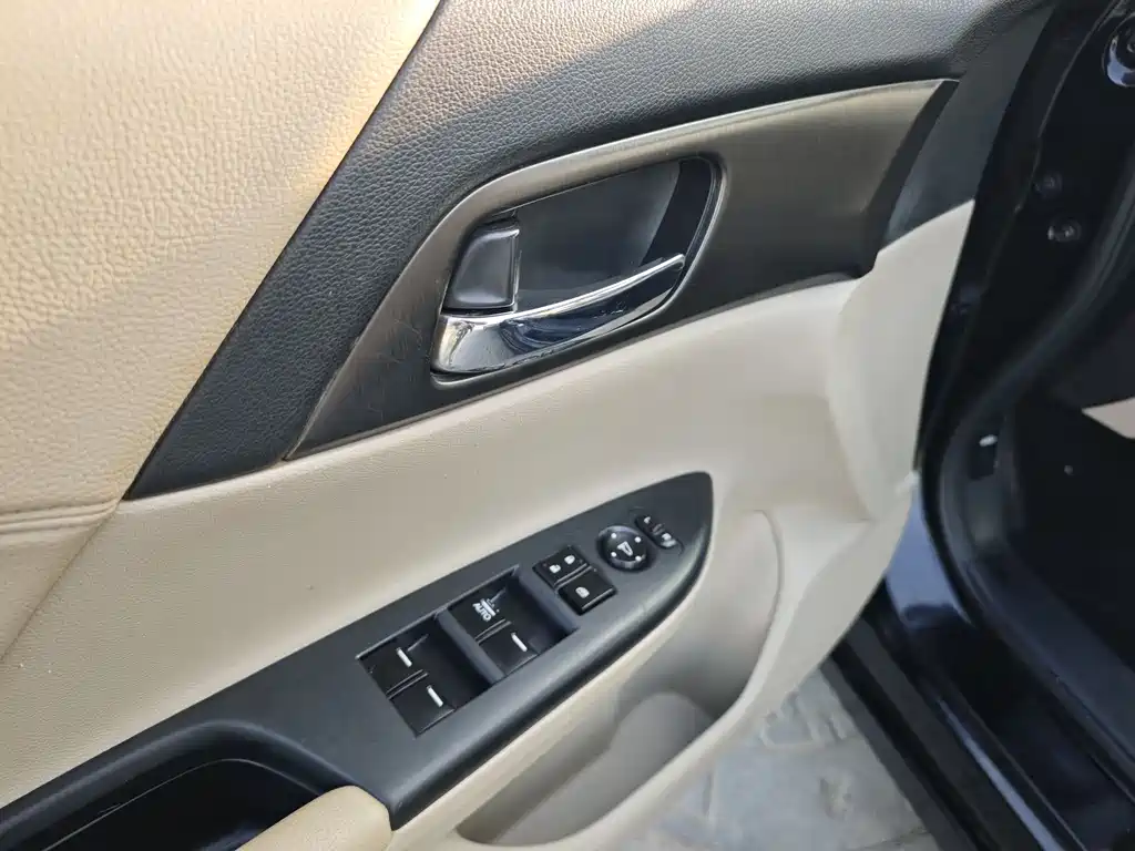 Honda Accord 2014 — фото 12