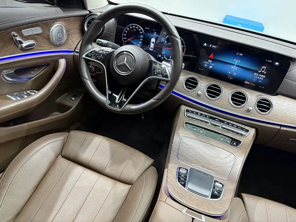 Mercedes-Benz E-Class 2022 — фото 8