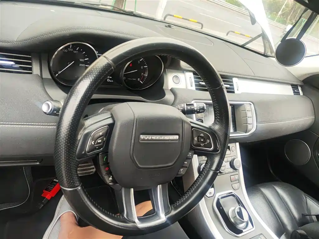 Land Rover Evoque 2014 — фото 6