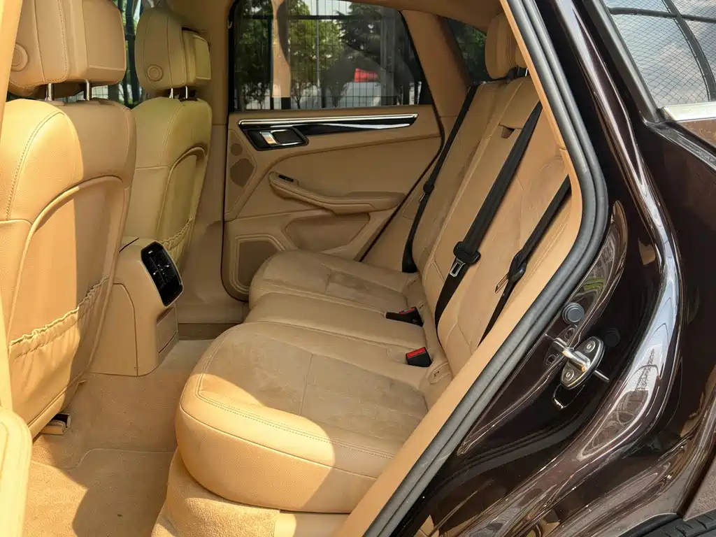 Porsche Macan 2015 — фото 16
