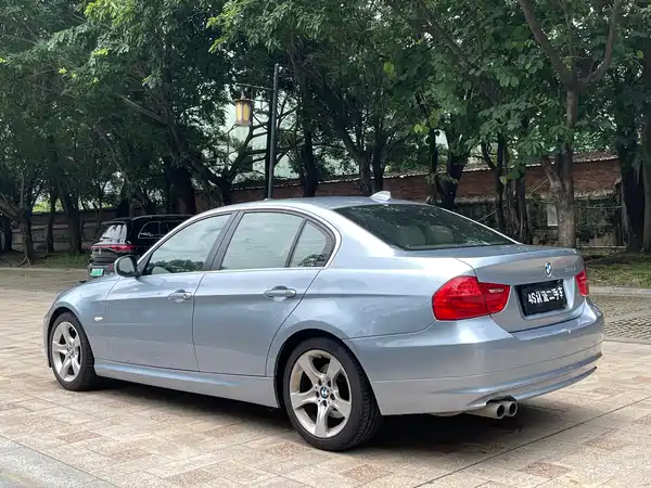 BMW 3 Series 2011