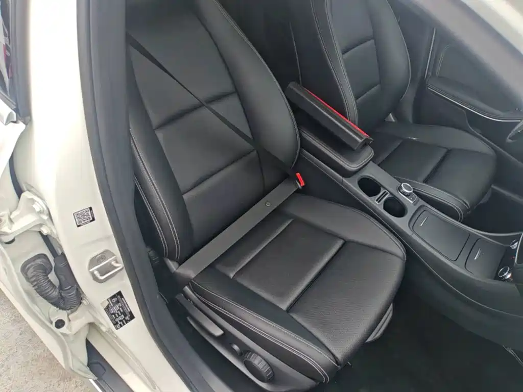 Mercedes-Benz GLA 2016 — фото 25
