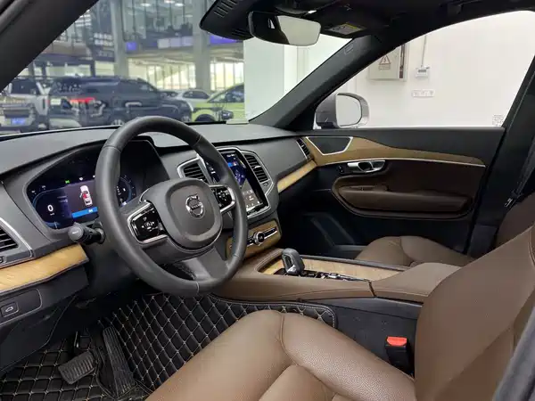 Volvo XC90 2023