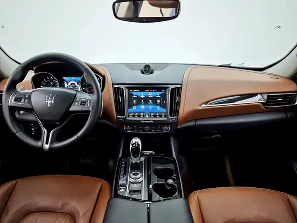 Maserati Levante 2016
