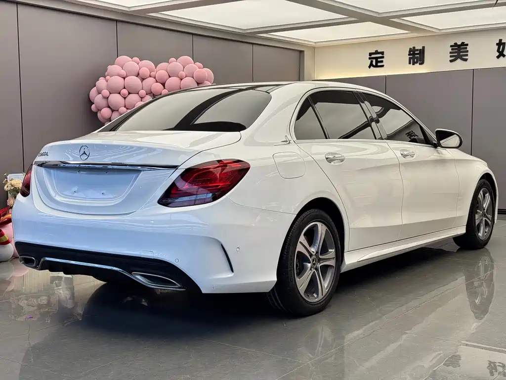 Mercedes-Benz C-Class 2019 — фото 12