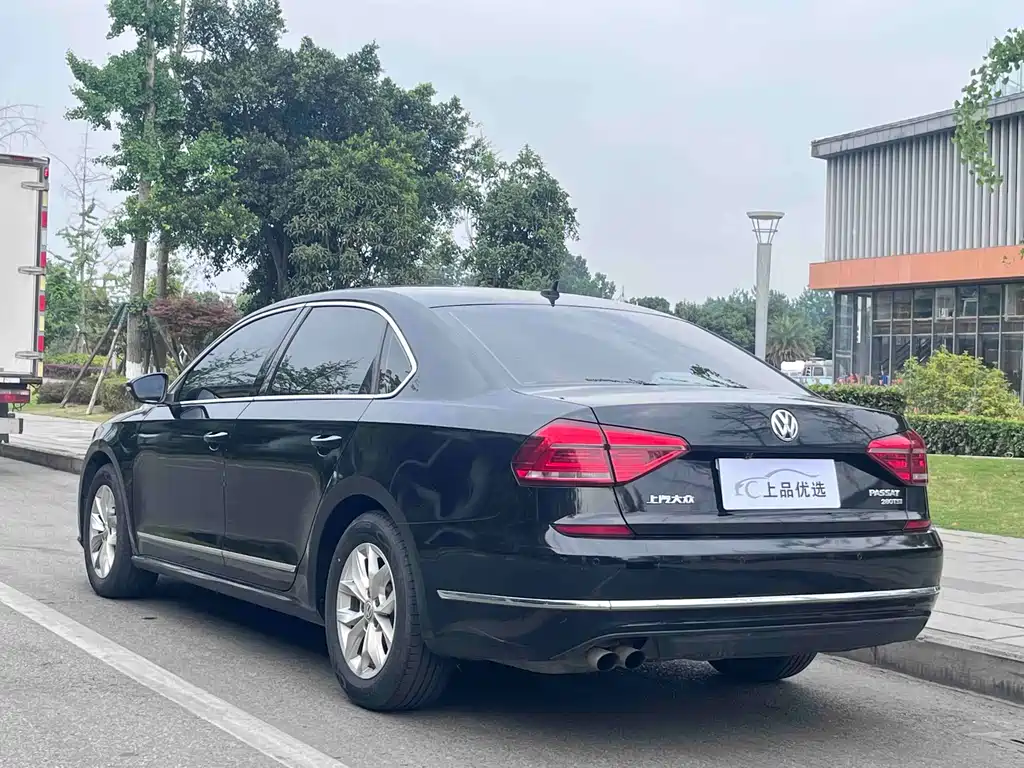 Volkswagen Passat 2019 — фото 14