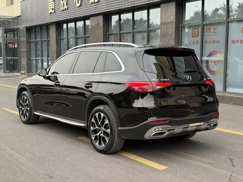Mercedes-Benz GLC 2023